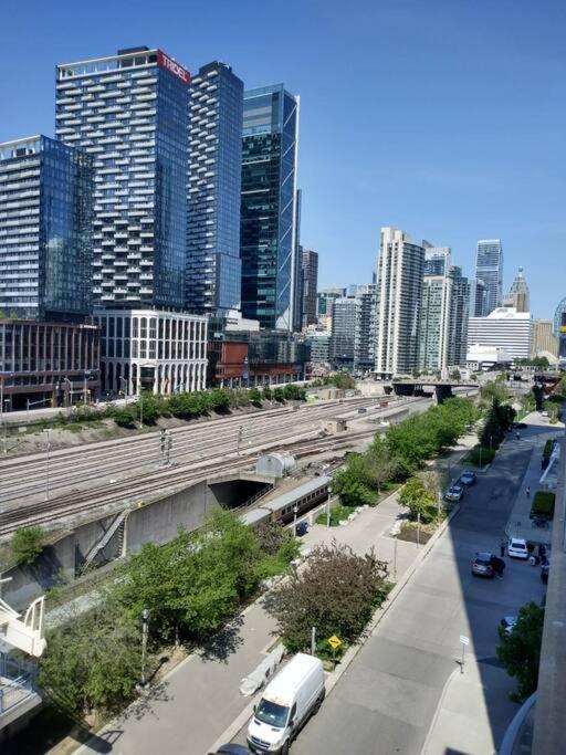 Downtown Toronto Condo, Free Indoor Parking With Amazing View Dış mekan fotoğraf